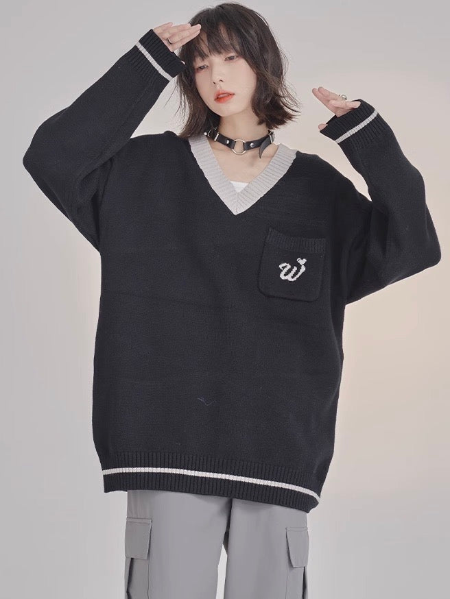 nu34 Large V-neck loose sweater