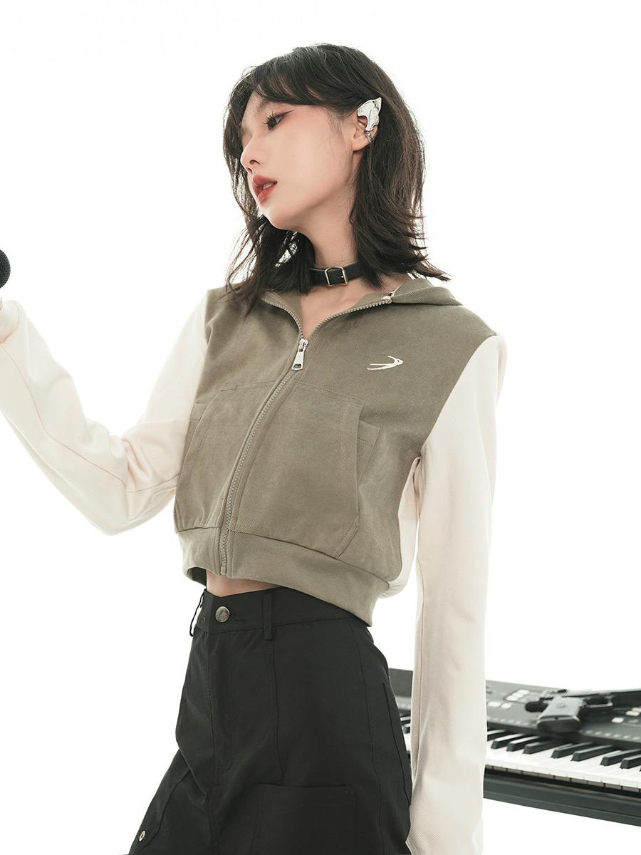 nu42 Contrast color cropped hoodie