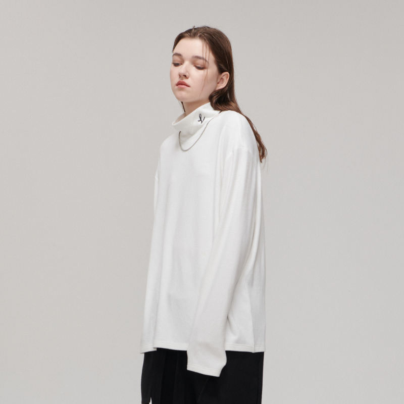 nu05 velvet loose high neck sweater