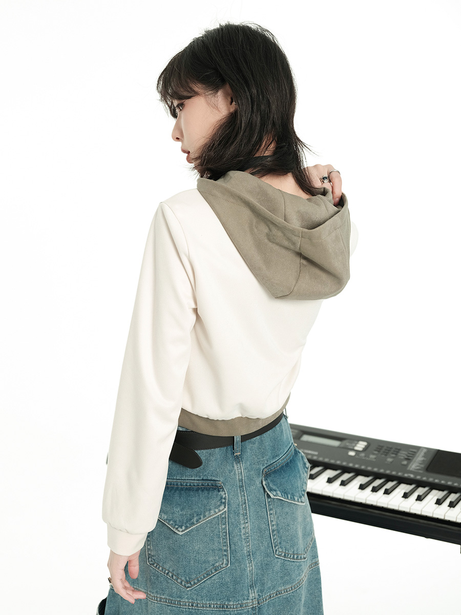 nu42 Contrast color cropped hoodie