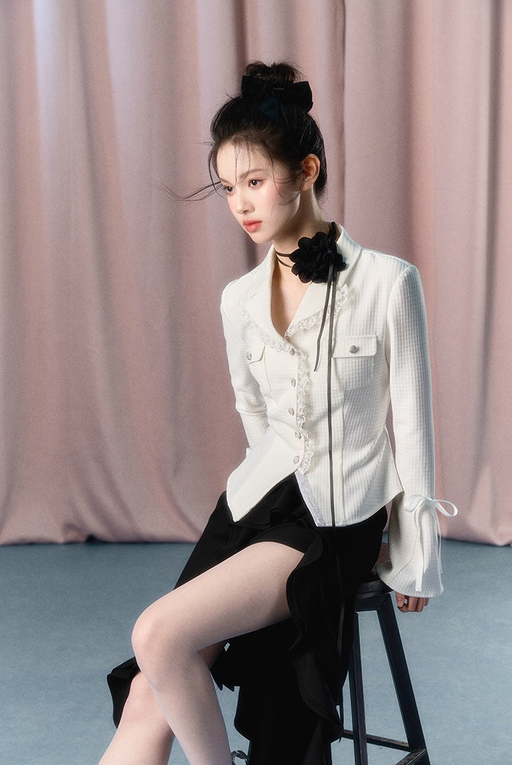 nu220 "Flower War" Retro Bell Sleeve White Jacket