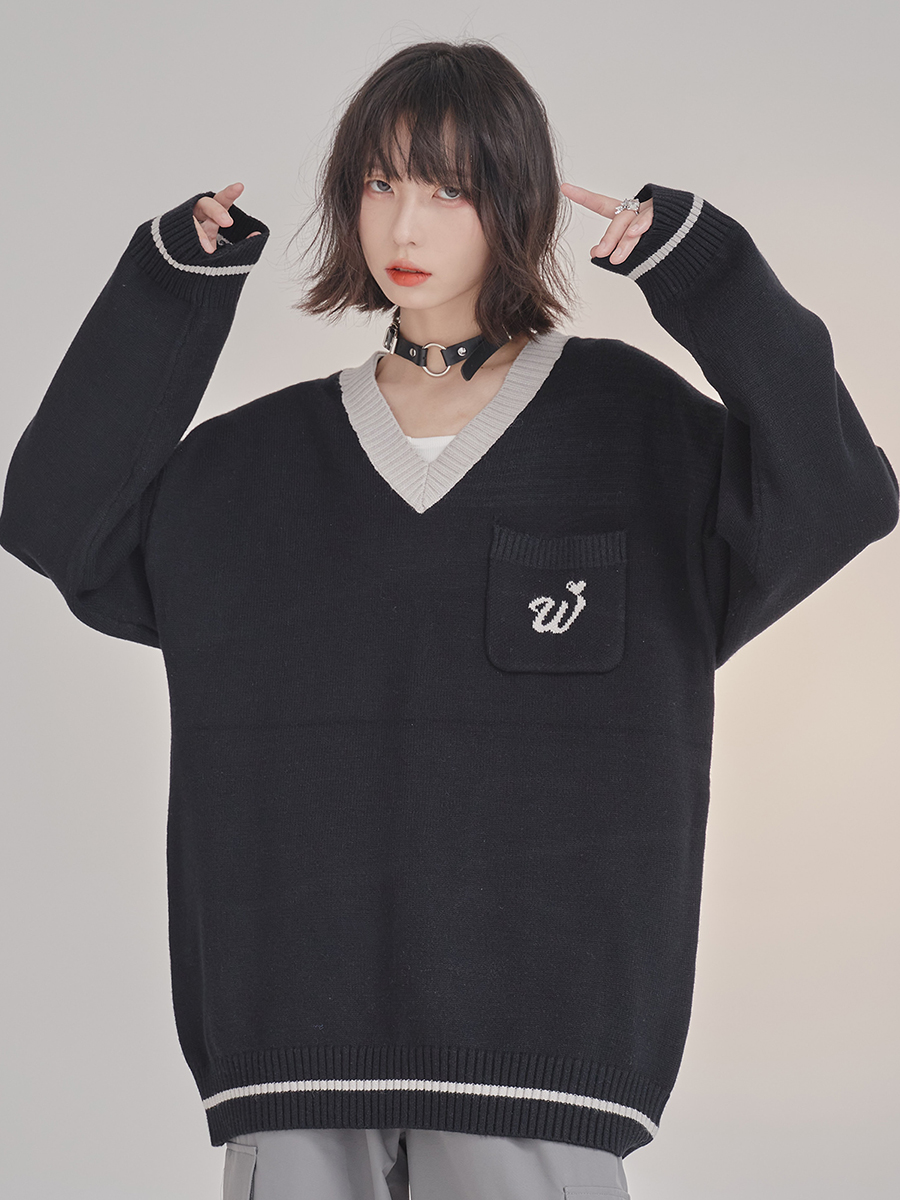 nu34 Large V-neck loose sweater 