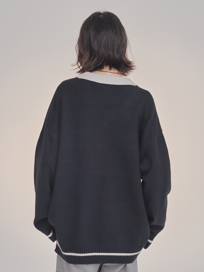 nu34 Large V-neck loose sweater 