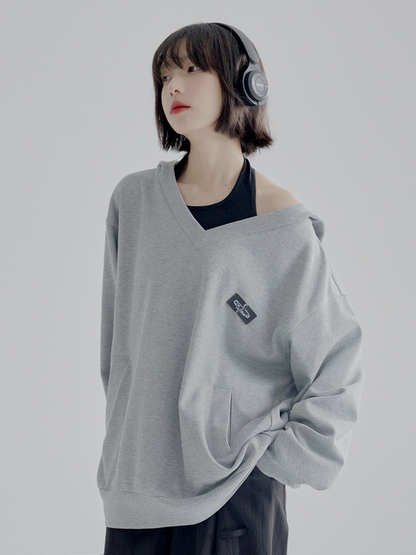 nu35 Large V-neck off-shoulder hoodie