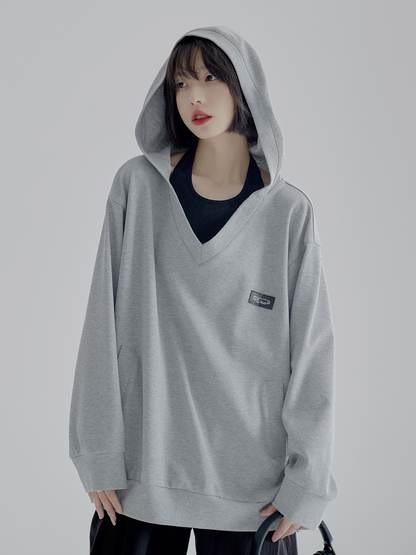 nu35 Large V-neck off-shoulder hoodie