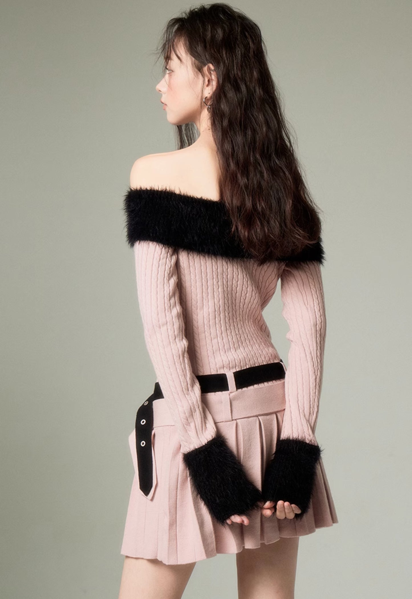 nu118 One-shoulder lapel sweater + double belt skirt