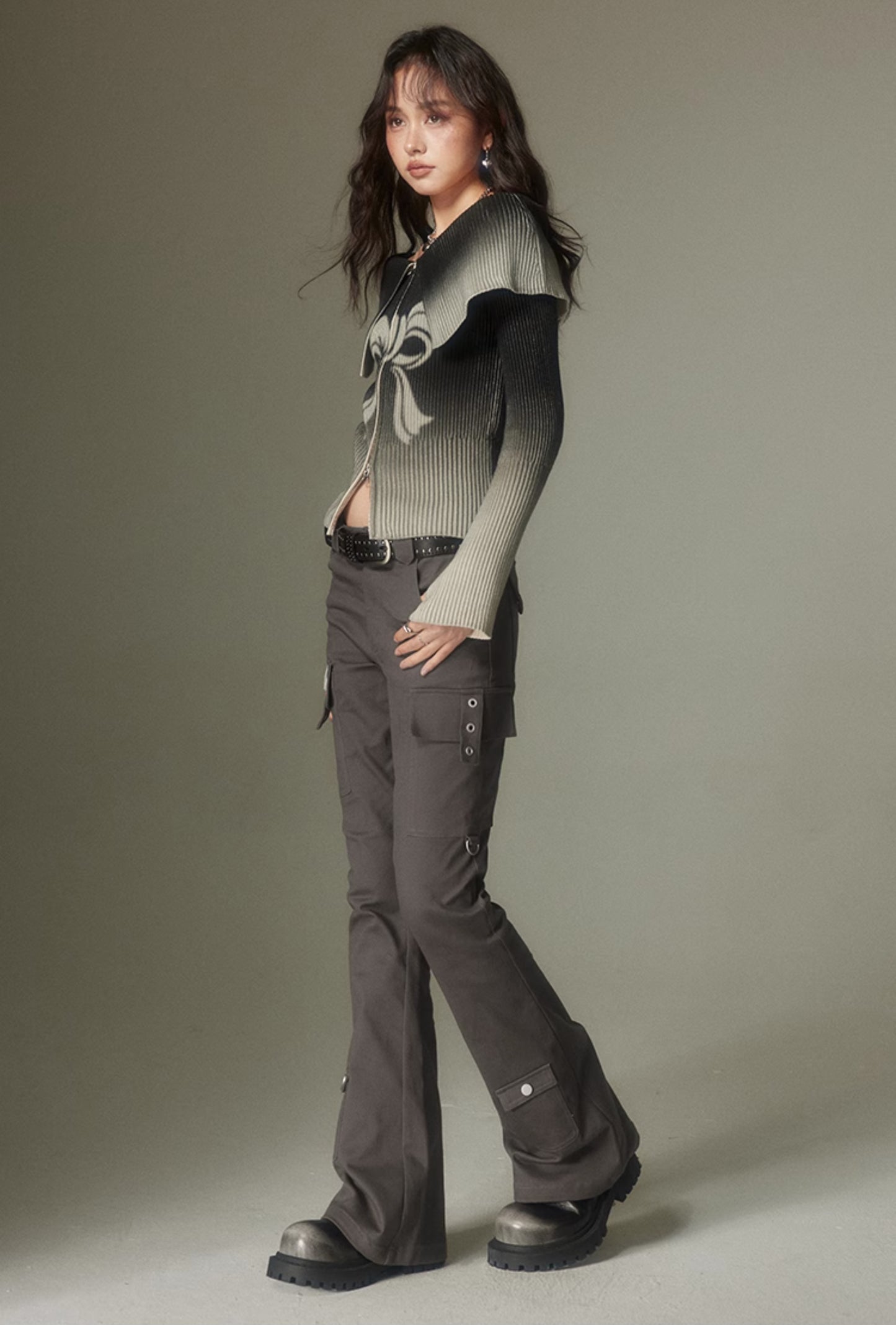 nu128 Tight-fit high-waisted flared pants