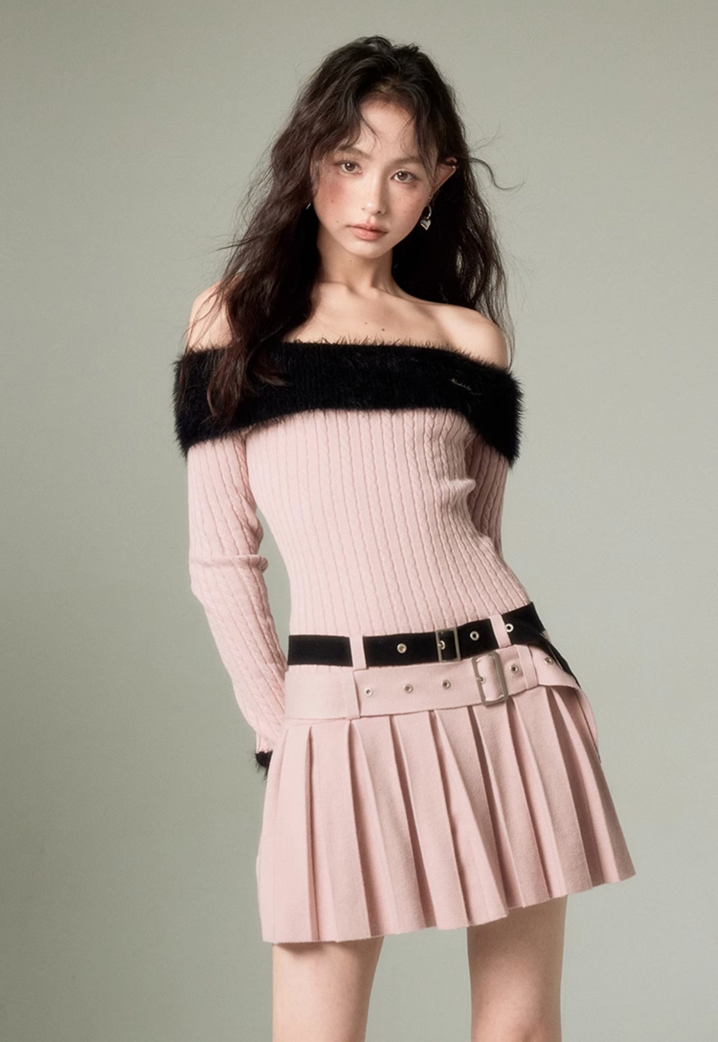 nu118 One-shoulder lapel sweater + double belt skirt