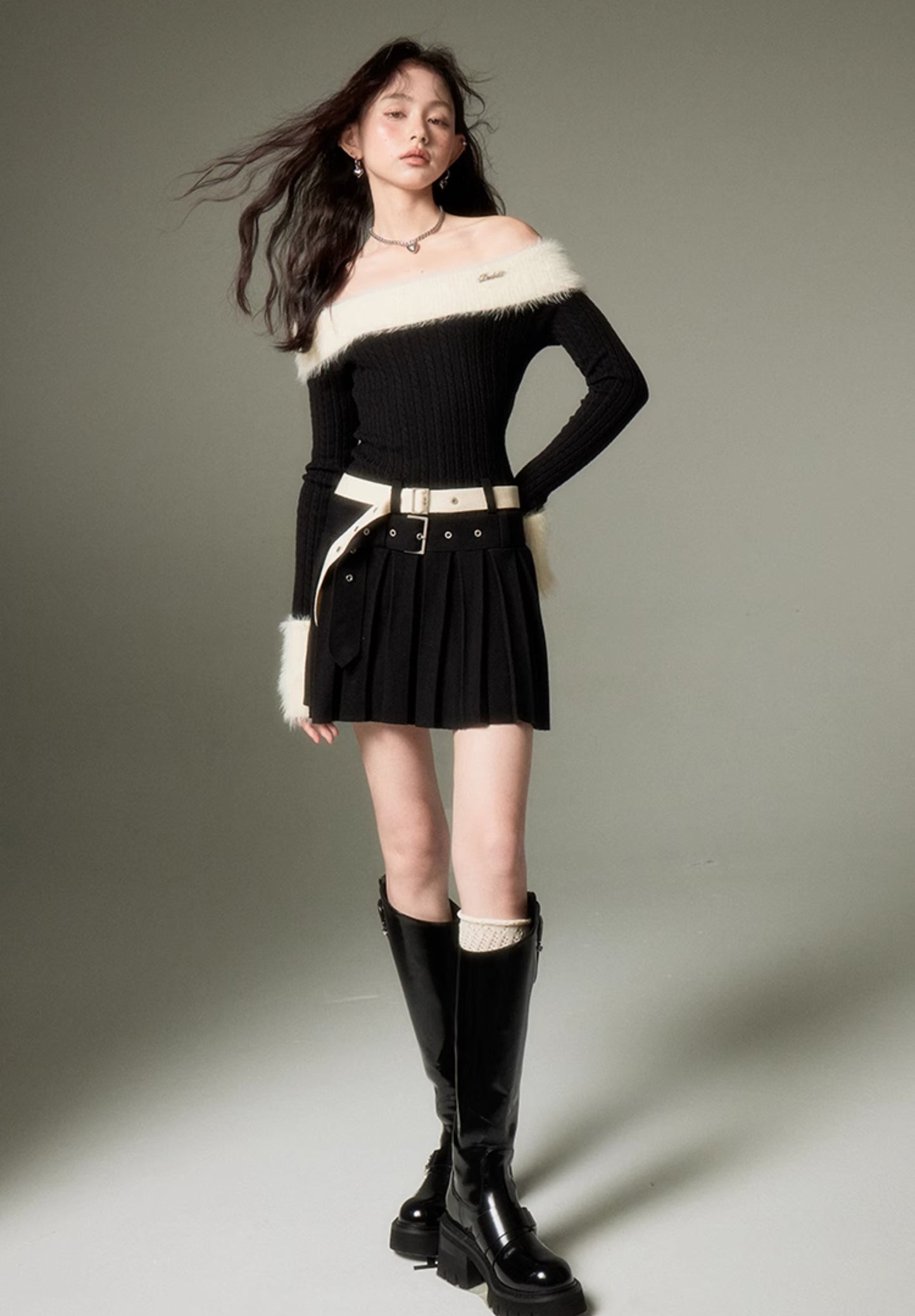 nu118 One-shoulder lapel sweater + double belt skirt