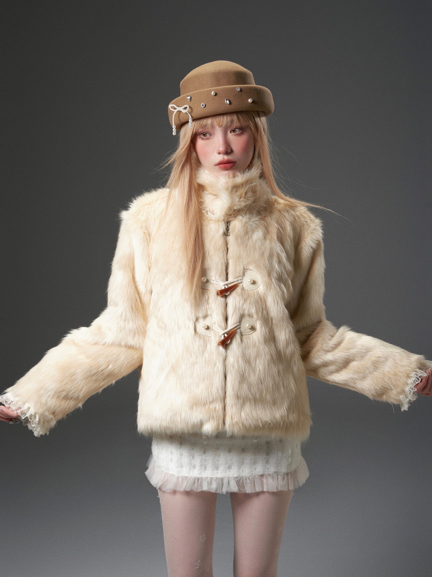 nu280 Gradient beige lace detachable fur jacket