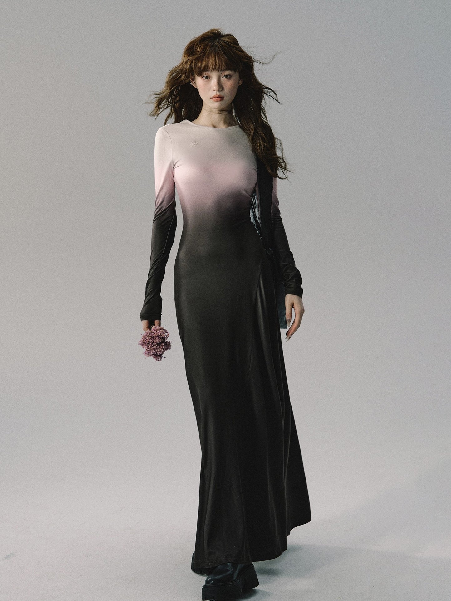 nu180 "Alternate Sun and Moon" back hollow design long-sleeved dress