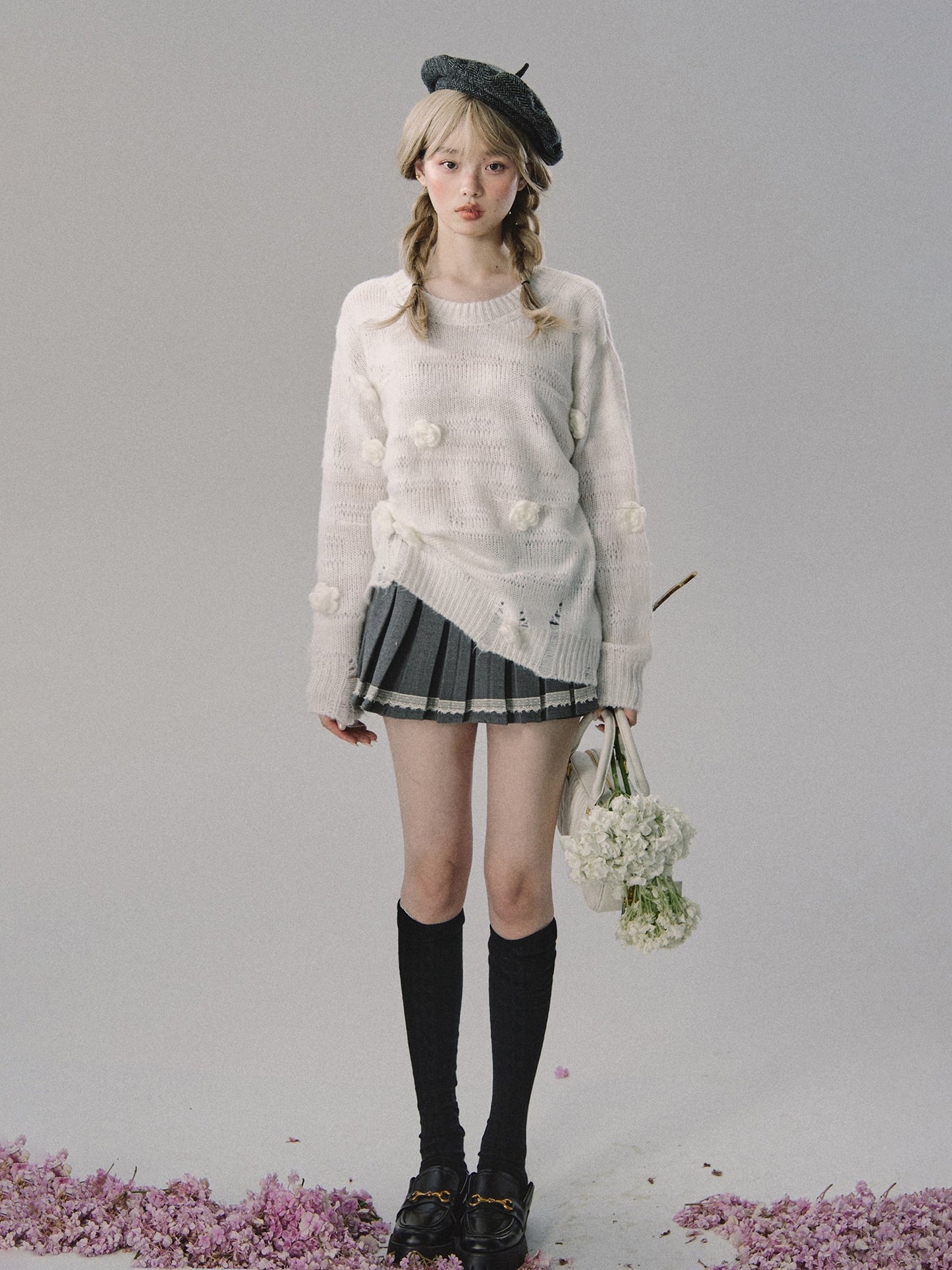 nu199 "Saved by Gentleness" Milky white floral loose sweater